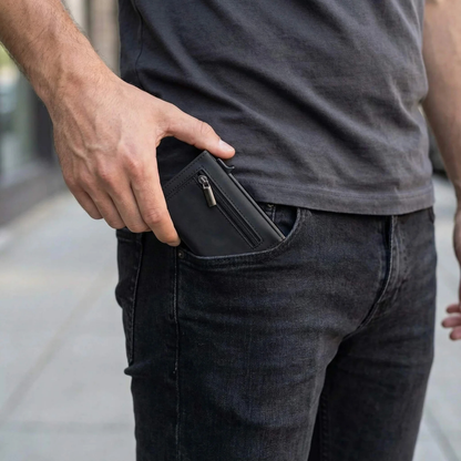 The wallet stays flat in the pocket with no bulge